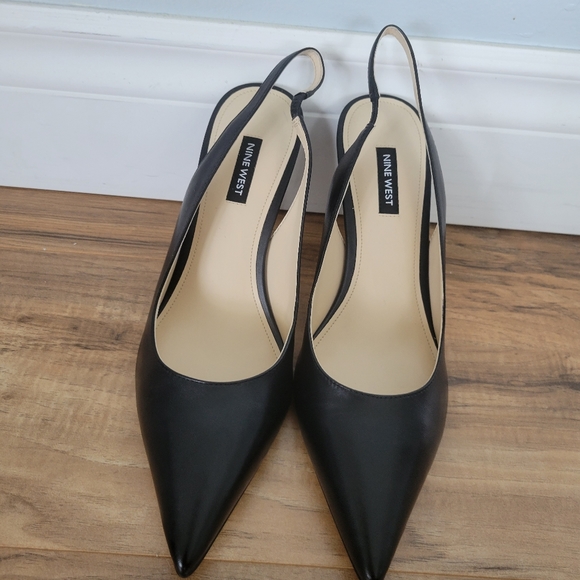Nine West "New" Ladies Black Leather Slingback Pump, Size 10 - Picture 2 of 8